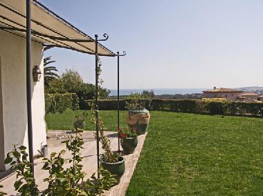 Maison de vacances �/en/au Villeneuve Loubet (Alpes-Maritimes)ou appartement ou maison de vacances