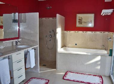 Maison de vacances �/en/au Villeneuve Loubet (Alpes-Maritimes)ou appartement ou maison de vacances