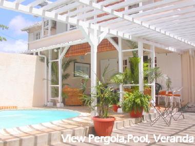 Maison de vacances �/en/au Trou aux Biches (Pamplemousses)ou appartement ou maison de vacances