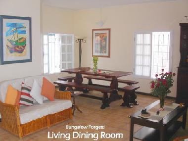 Maison de vacances �/en/au Trou aux Biches (Pamplemousses)ou appartement ou maison de vacances