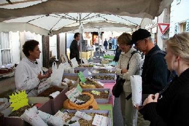 le march  Louhans le lundi mation