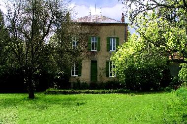 Maison de vacances �/en/au Bonnat (Creuse)ou appartement ou maison de vacances