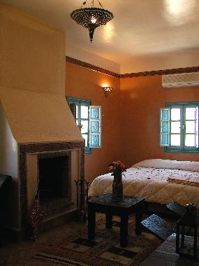 Chambre avec petit d�jeuner �/en/au N