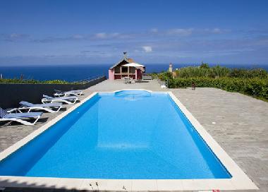 Maison de vacances �/en/au S�o Jorge (Madeira)ou appartement ou maison de vacances