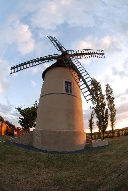 Maison de vacances �/en/au St Cyr Des Gats (Vend�e)ou appartement ou maison de vacances