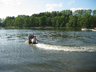 Maison de vacances /en/au Kleinzerlang (Mecklenburgische Seenplatte)ou appartement ou maison de vacances