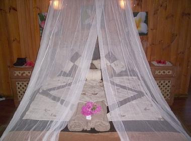 Une autre chambre � couche, grand lit double -retraite priv�e  .