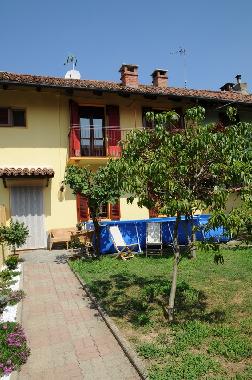 Chambre avec petit d�jeuner �/en/au Asti (Asti)ou appartement ou maison de vacances