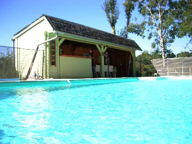 Maison de vacances �/en/au SAIN BONNET DE SALERS (Cantal)ou appartement ou maison de vacances