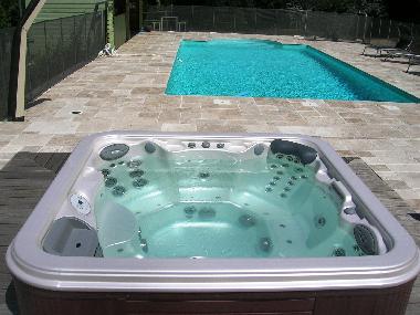 Maison de vacances �/en/au SAIN BONNET DE SALERS (Cantal)ou appartement ou maison de vacances