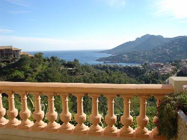 Appartement de vacances �/en/au Th�oule sur Mer (Alpes-Maritimes)ou appartement ou maison de vacances