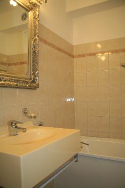 Appartement de vacances �/en/au Th�oule sur Mer (Alpes-Maritimes)ou appartement ou maison de vacances