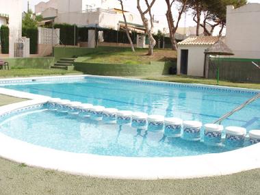 Chalet �/en/au Torrevieja (Alicante / Alacant)ou appartement ou maison de vacances