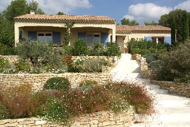 Maison de vacances �/en/au Saumane (Vaucluse)ou appartement ou maison de vacances