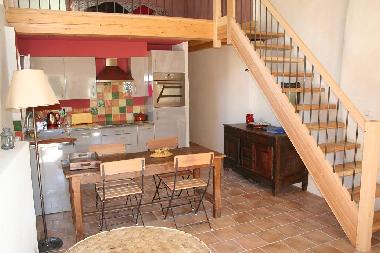Maison de vacances �/en/au Le Barroux (Vaucluse)ou appartement ou maison de vacances
