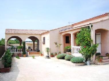 Maison de vacances /en/au Molleges (Bouches-du-Rhne)ou appartement ou maison de vacances