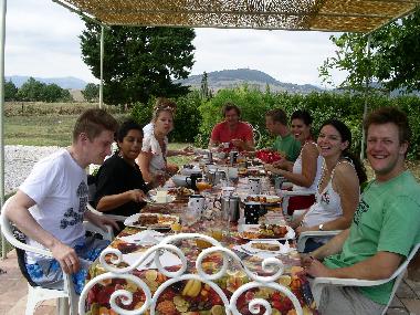 Chambre avec petit d�jeuner �/en/au Treia (Macerata)ou appartement ou maison de vacances