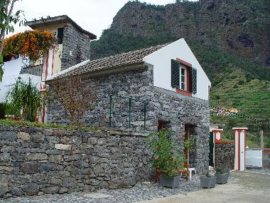 Maison de vacances �/en/au Machico (Porto da Cruz) (Madeira)ou appartement ou maison de vacances