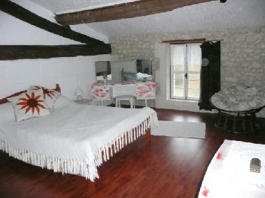 Maison de vacances /en/au Bertric Buree (Dordogne)ou appartement ou maison de vacances