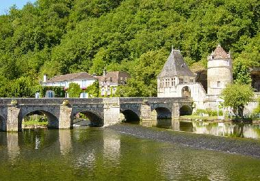 Maison de vacances /en/au Bertric Buree (Dordogne)ou appartement ou maison de vacances