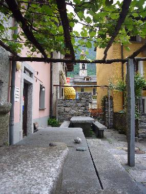 Maison de vacances �/en/au Moghegno (Lago Maggiore)ou appartement ou maison de vacances