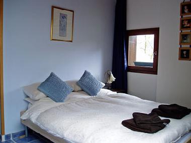 Chambre avec petit d�jeuner �/en/au St Beat (Haute-Garonne)ou appartement ou maison de vacances