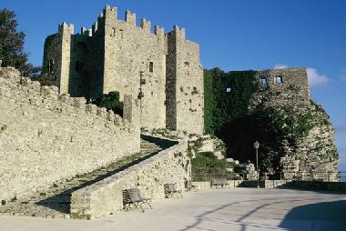 Maison de vacances /en/au Erice (Trapani)ou appartement ou maison de vacances