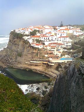  Village de azenhas do mar  2 Kms