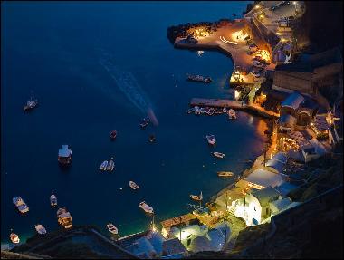 Maison de vacances �/en/au santorini oia caldera (Kyklades)ou appartement ou maison de vacances