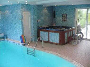 Maison de vacances �/en/au Sur�ny (Budapest)ou appartement ou maison de vacances