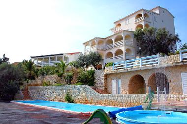 Maison de vacances �/en/au Novalja insel  pag (Licko-Senjska)ou appartement ou maison de vacances