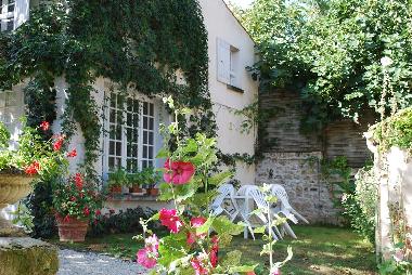 Chambre avec petit djeuner /en/au Velluire (Vende)ou appartement ou maison de vacances