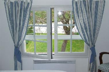 Chambre avec petit djeuner /en/au Velluire (Vende)ou appartement ou maison de vacances