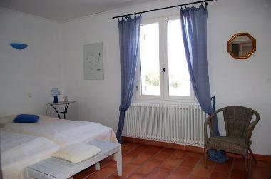 Maison de vacances �/en/au Lacoste (Vaucluse)ou appartement ou maison de vacances
