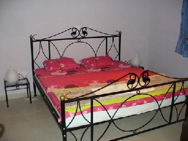 lit double 180x190, matelas sant�, draps et linen