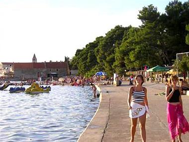 Chambre avec petit d�jeuner �/en/au Sv. Filip i Jakov (Zadarska)ou appartement ou maison de vacances