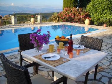 Maison de vacances �/en/au CORFU (Kerkyra)ou appartement ou maison de vacances