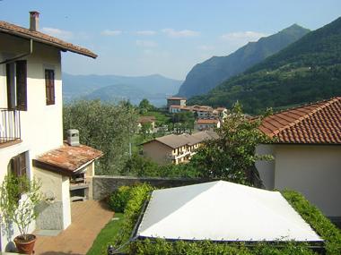 Maison de vacances /en/au solto collina (Bergamo)ou appartement ou maison de vacances