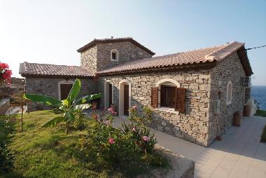 Maison de vacances /en/au ARMENISTIS (Samos)ou appartement ou maison de vacances