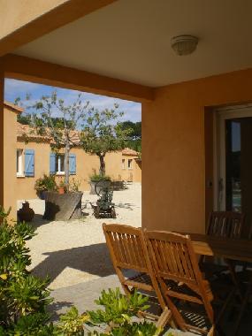 Maison de vacances �/en/au COLLIAS (Gard)ou appartement ou maison de vacances