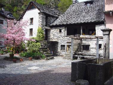Maison de vacances �/en/au Maggia/Moghegno (Locarno)ou appartement ou maison de vacances