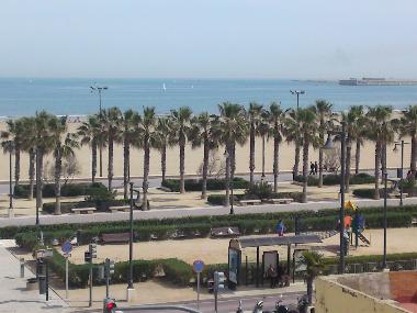 Vues ext�rieur du b�timent o� l