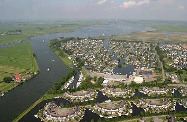 Maison de vacances /en/au Lemmer (Friesland)ou appartement ou maison de vacances