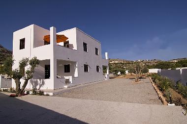 Maison de vacances �/en/au lindos-pefkos (Dodekanisos)ou appartement ou maison de vacances