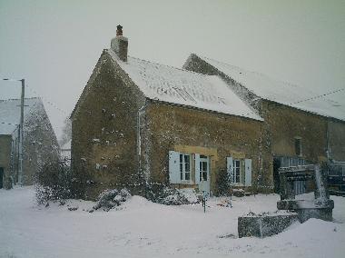 Maison de vacances �/en/au Saizy (Ni�vre)ou appartement ou maison de vacances