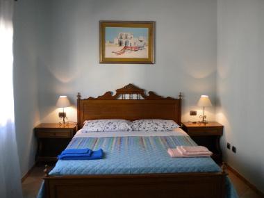 Chambre avec petit d�jeuner �/en/au Quartu Sant
