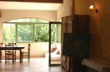 Appartement de vacances /en/au Aigues Vives (Gard)ou appartement ou maison de vacances