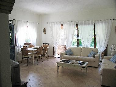 Maison de vacances /en/au Santa Margherita di Pula (Cagliari)ou appartement ou maison de vacances