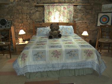 Chambre avec petit d�jeuner �/en/au Courlay (Deux-S�vres)ou appartement ou maison de vacances