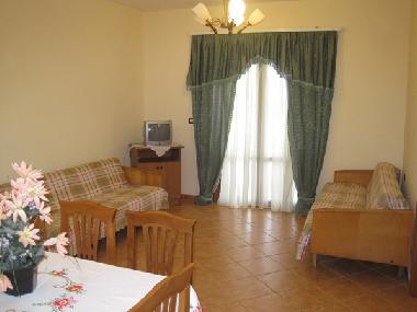 Chambre avec petit d�jeuner �/en/au Orikum (Vlore)ou appartement ou maison de vacances